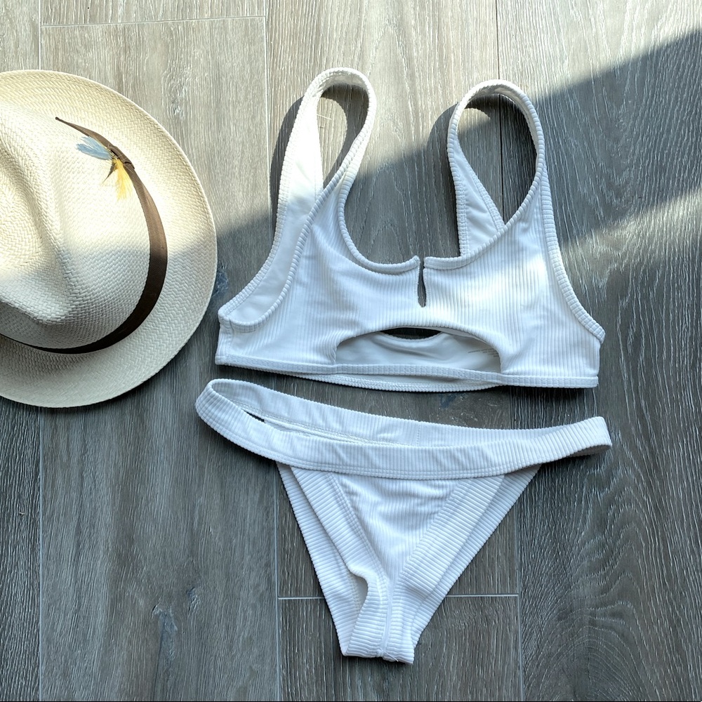 Frankie’s Bikinis Cole Set Size Medium